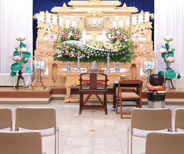 シティホール掛尾 祭壇