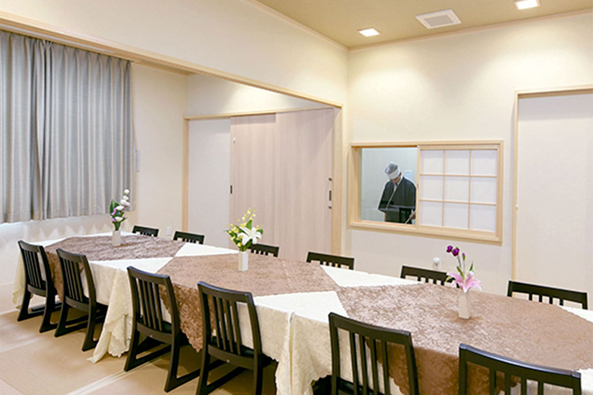 亀岡家族葬ホール 会食室