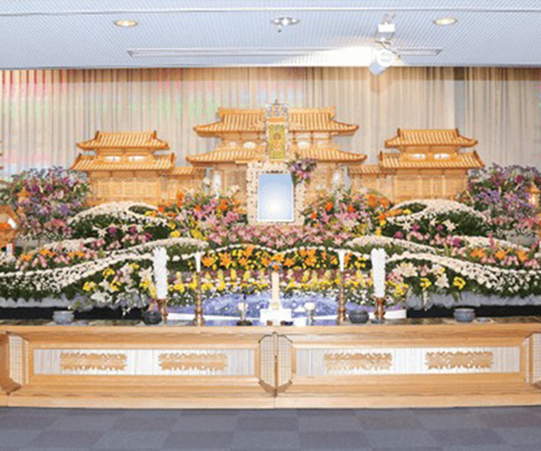 シティホール玉泉院 祭壇