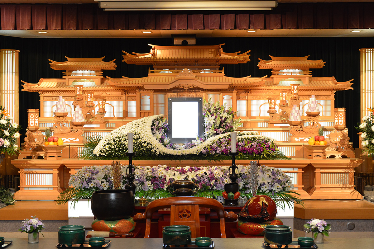 自由に家族葬　メモリード前橋典礼会館 祭壇