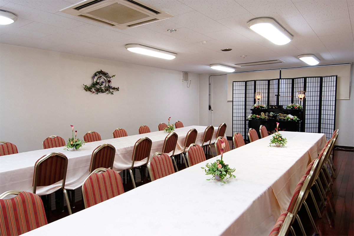 自由に家族葬　前橋ライムホール 会食室
