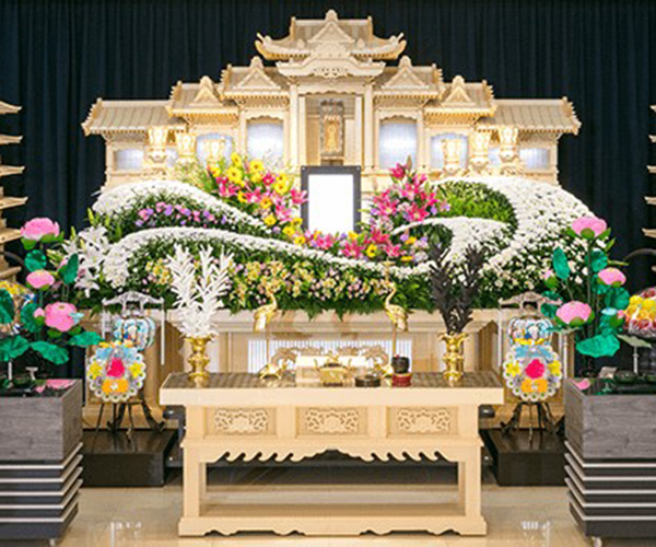 シティホール黒部 祭壇